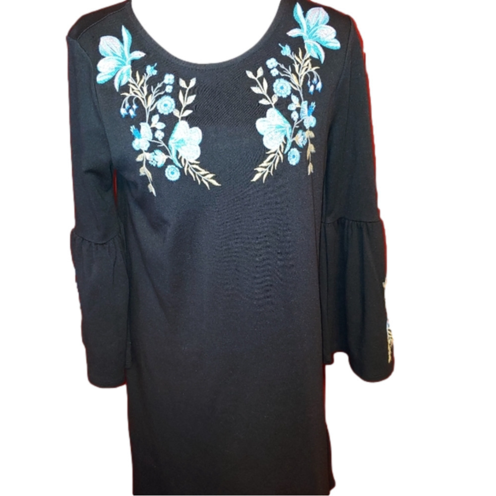 Kaari Blue Floral Embroidered Dress M